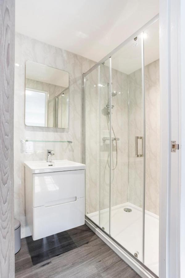 The Secret, Stylish & Spacious En Suite In Blandford Forum, Dorset Exteriör bild